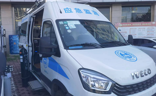 PF-300非甲烷總烴檢測儀(yi) 與(yu) 禾信走航車聯用